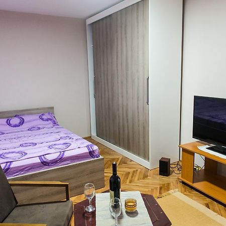 Apartman “Reka Gradac” Валево Екстериор снимка
