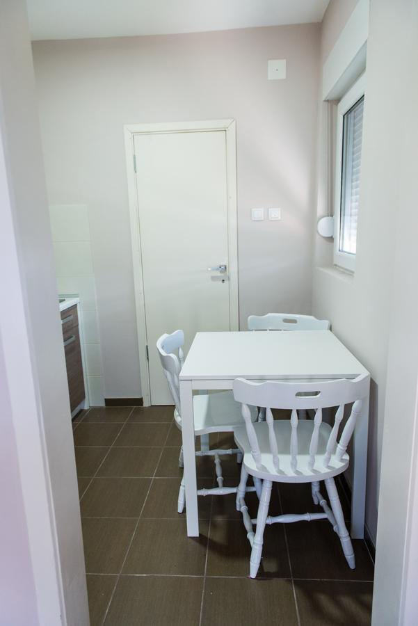 Apartman “Reka Gradac” Валево Екстериор снимка