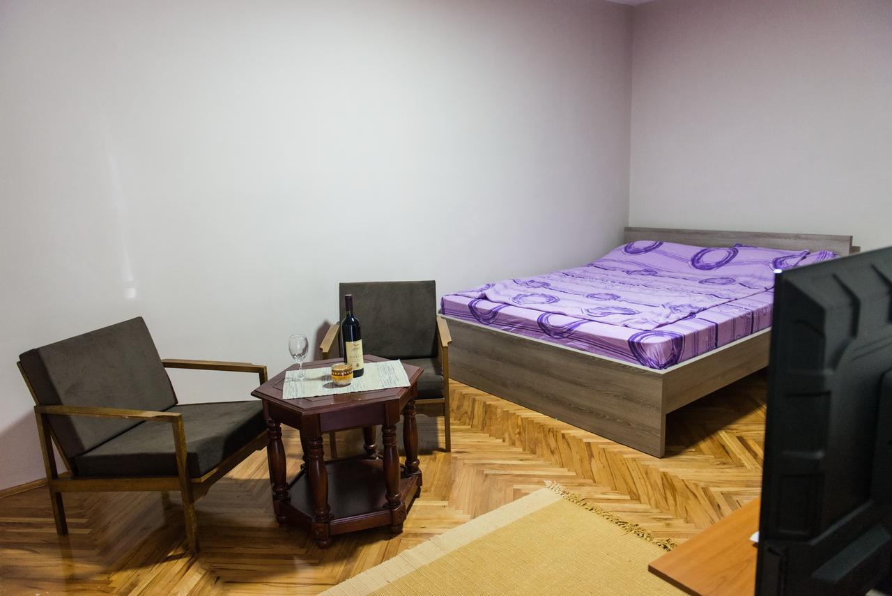 Apartman “Reka Gradac” Валево Екстериор снимка
